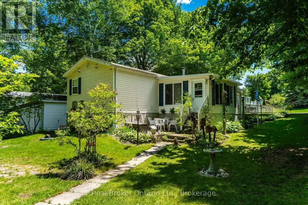 5 - 5411 Elliott Side Road, Tay